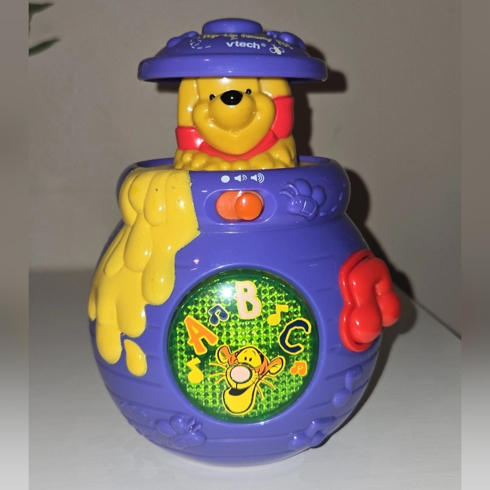 VTech Disney Winnie The Pooh Sings & Pop Up Honey Pot